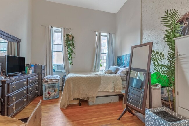 Building Photo - 554 OBSERVER Hwy