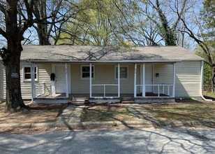 Building Photo - 412-414 Crater St