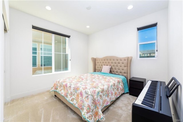 Building Photo - 1124 Portola Oaks Dr