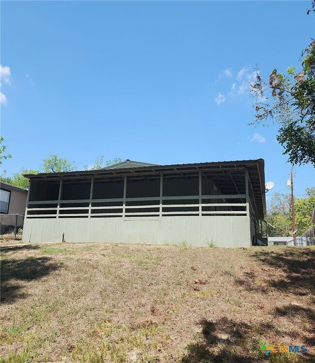 Building Photo - 590 Canal Ln