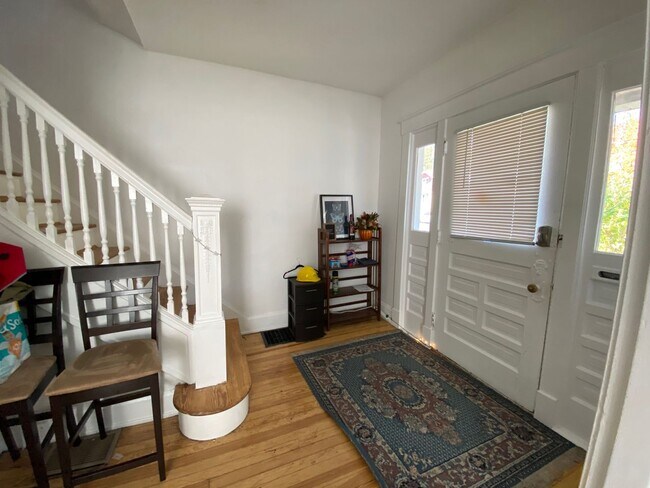 Building Photo - PRE LEASE FOR AUGUST 2025 Amazing 5 Bed/ 2...