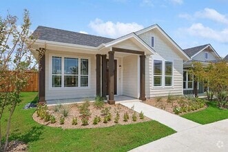 Building Photo - 518 Woodside Trl