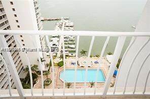 Foto del edificio - 7601 E Treasure Dr