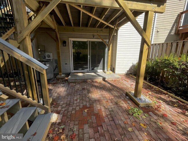 Building Photo - 5529 Starboard Ct