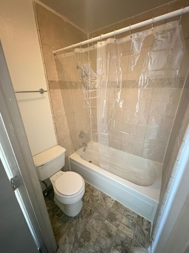 Foto del edificio - 2375 Tripp Dr