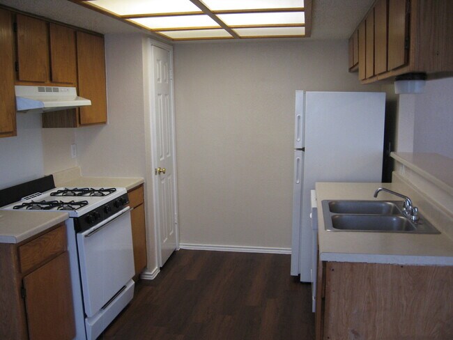Building Photo - 9313 Kempler Dr
