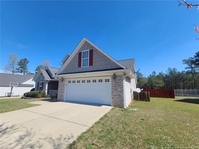 Building Photo - 123 Royal Briar Ct