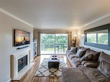 Foto del edificio - 100 Scholz Plaza