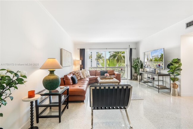 Foto del edificio - 9700 W Bay Harbor Dr