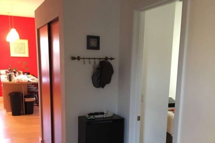 Entry - 700 N 3rd St