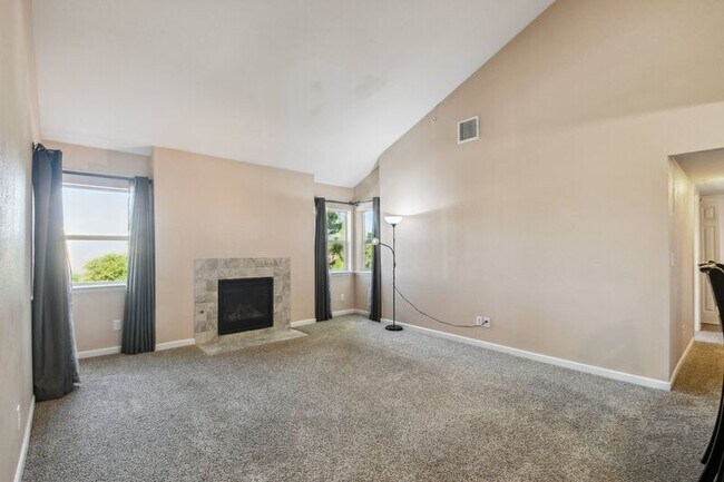 Foto del edificio - 8760 Corona St