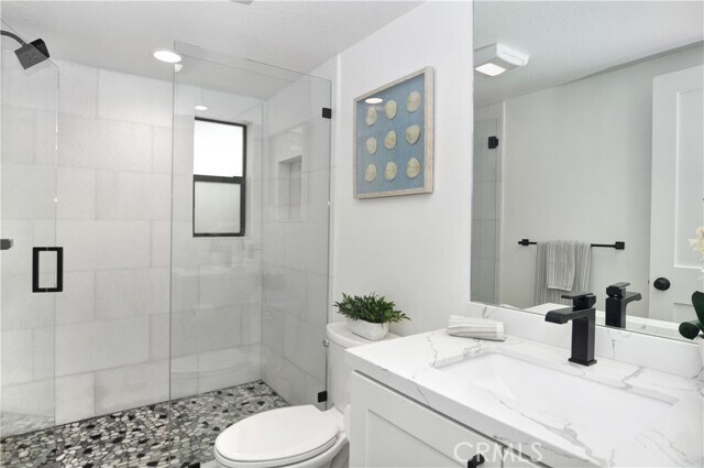 Foto del edificio - 400 Goldenrod Ave