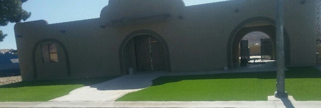 Foto del edificio - 355 E Larson Ln