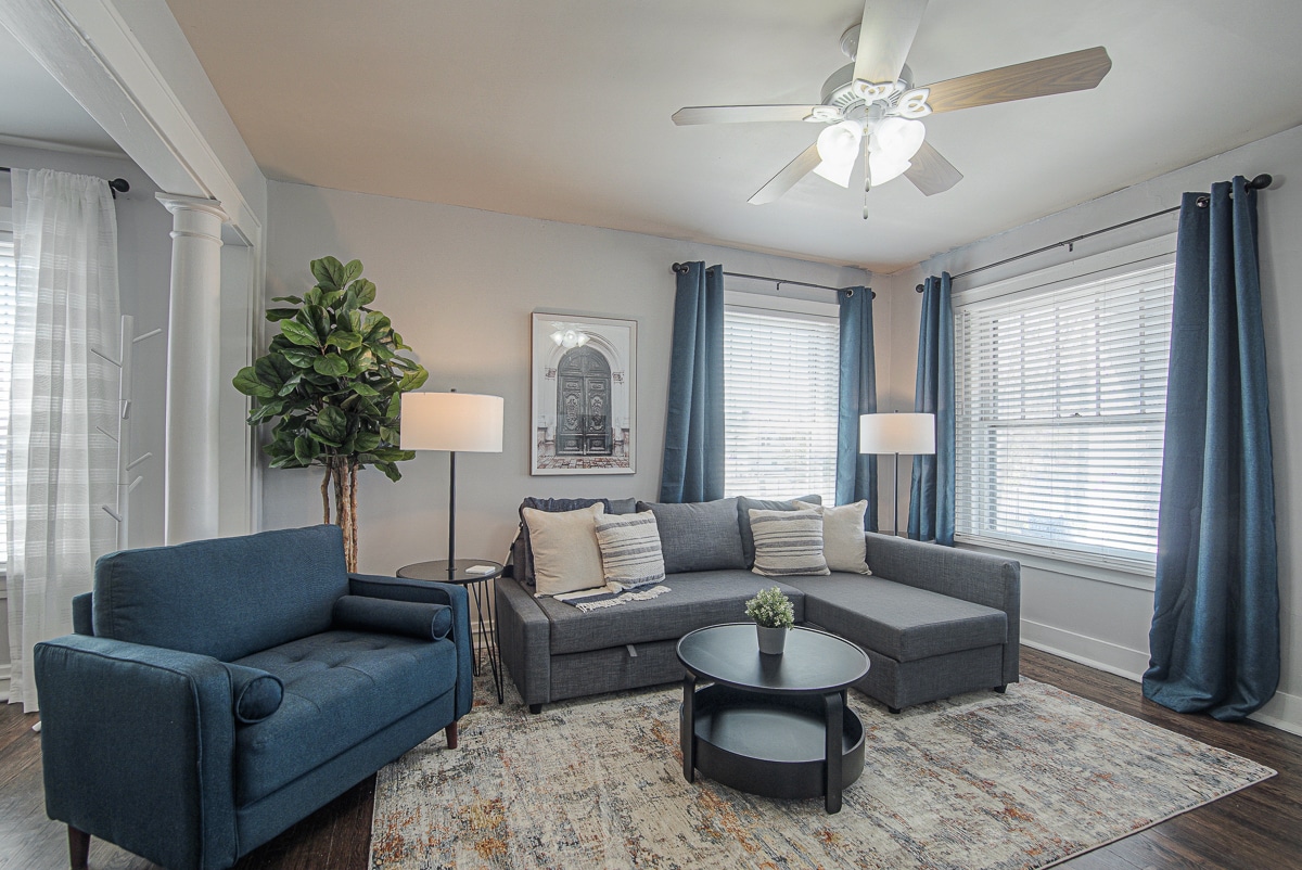 3835 Central St Unit 1S, Kansas City, MO 64111 Room for Rent in