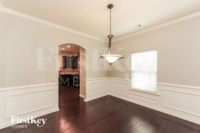 Building Photo - 129 Park Village Dr