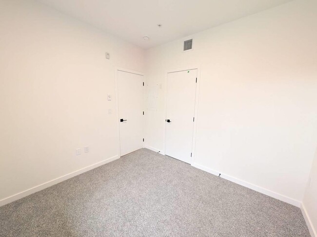 Building Photo - 6270 Gooseberry Dr