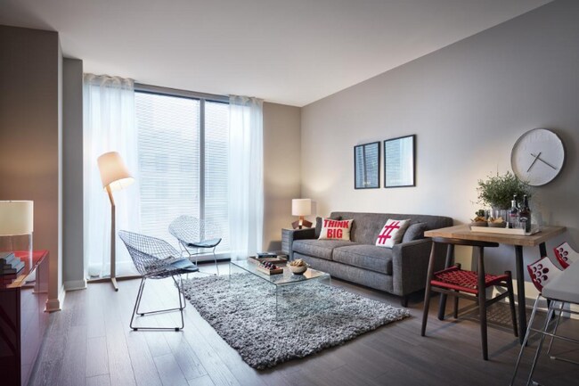 Foto del edificio - 496 N Lake Shore Dr