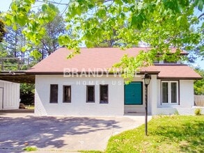 Building Photo - 3325 Devilla Trce