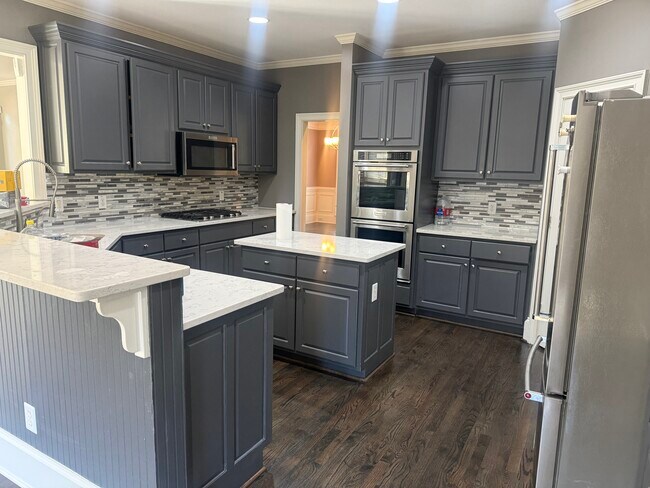 Foto del edificio - 2745 Lenox Rd NE