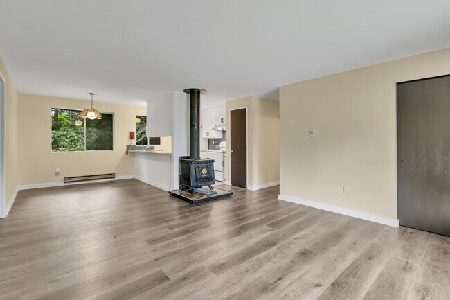 Foto del edificio - 4104 68th Ave NW