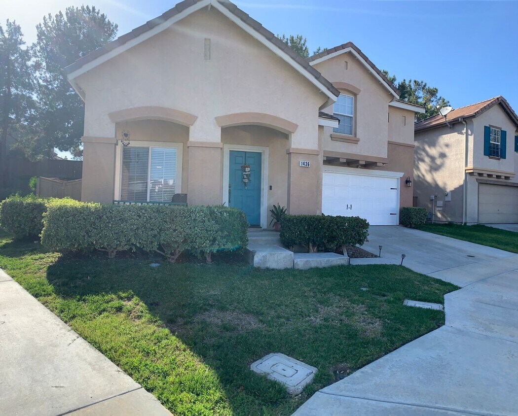 Foto principal - Gorgeous Eastlake Home in a Highly Sought-After Community!!