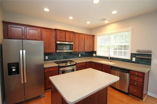 Building Photo - 942 Idlewood Dr