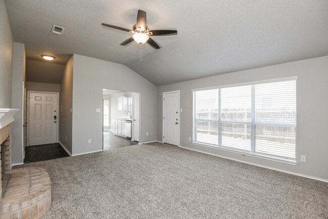 Building Photo - 1121 Sandalwood Dr