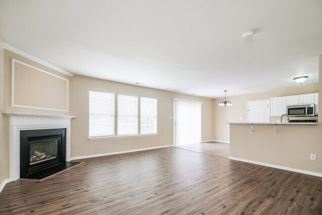 Foto del edificio - 4433 River Edge Dr