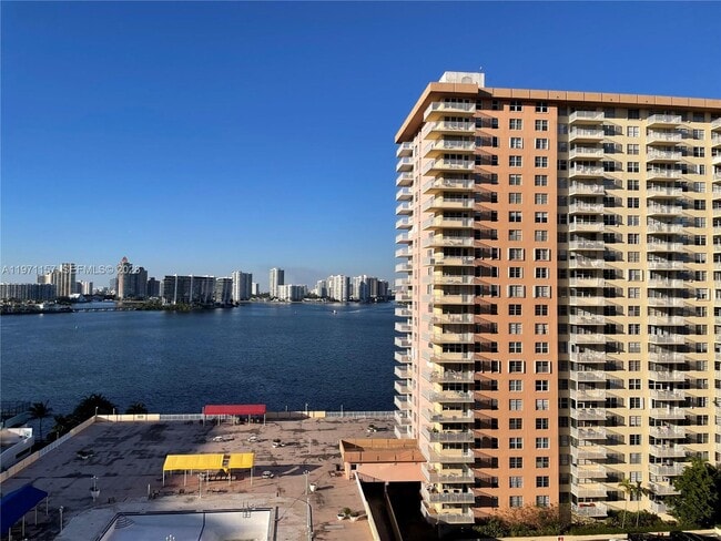 Foto del edificio - 250 174th St