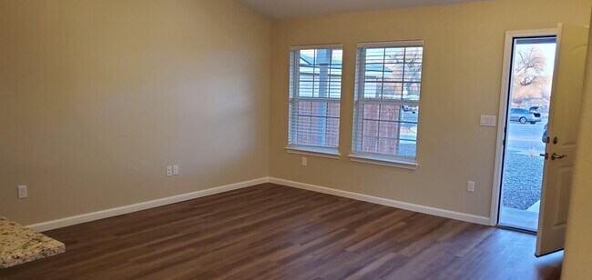 Foto del edificio - 4 Bedroom 2 Bath Home in Fallon