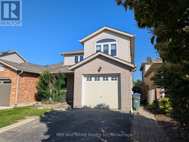 Photo du bâtiment - 129 Doyle Dr
