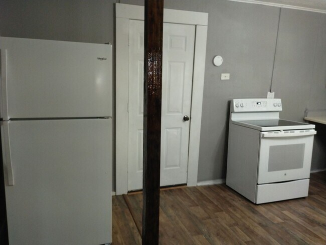 Foto del edificio - 939 Franks St