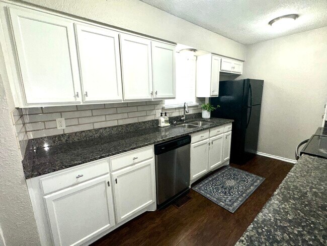 Foto del edificio - 5019 Blanchard Dr