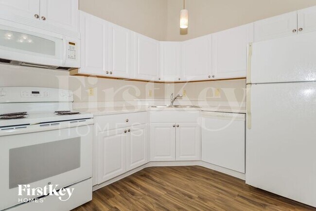 Foto del edificio - 4182 Magnolia Dr