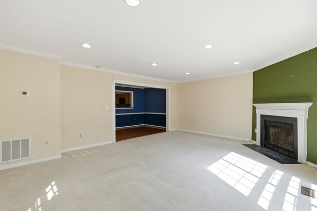 Building Photo - 6012 Crown Royal Cir