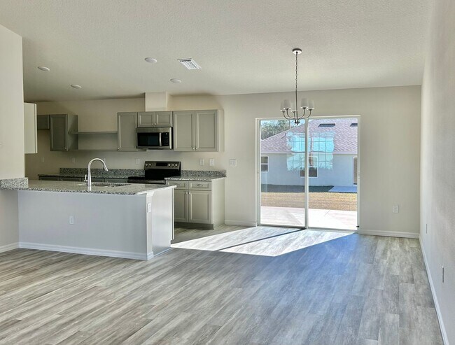 Foto del edificio - New 3/2 Rental Home In The Pines At Citrus Springs