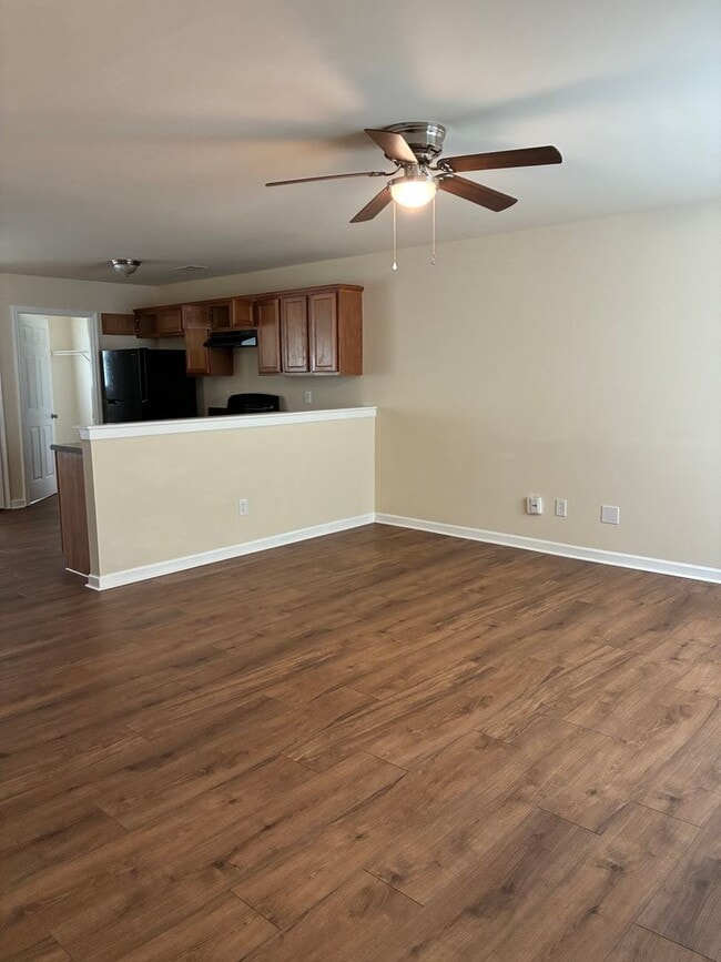 Building Photo - 38 Middlebrook Dr