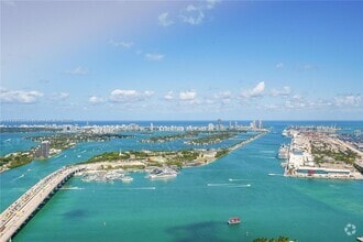 Building Photo - 1100 Biscayne Blvd