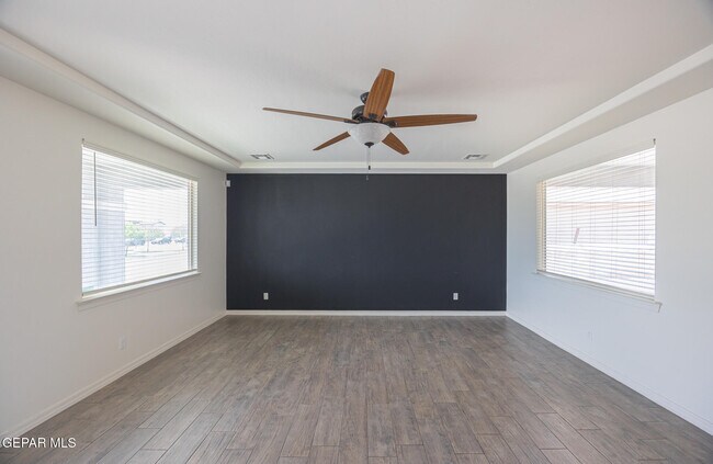 Foto del edificio - 2725 Mike Price Dr