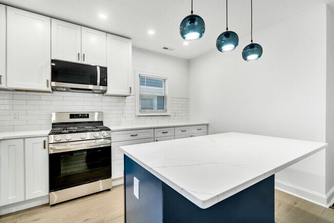 Foto del edificio - 33 Elmwood Ave