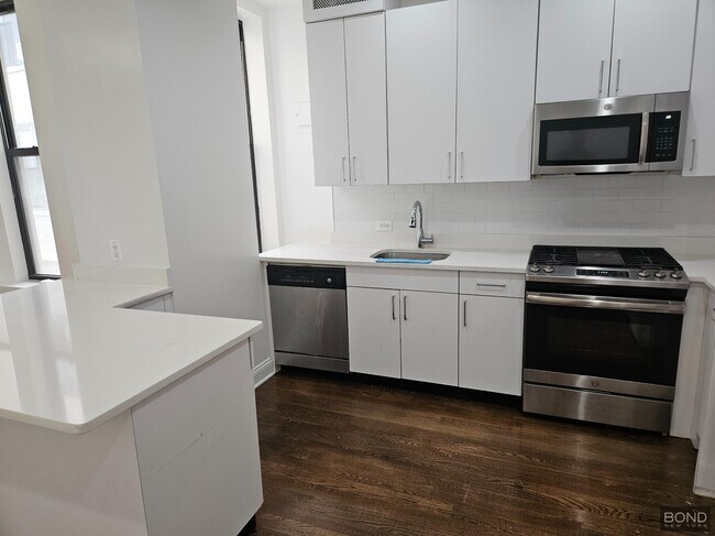 Foto del edificio - 200 W 58th St
