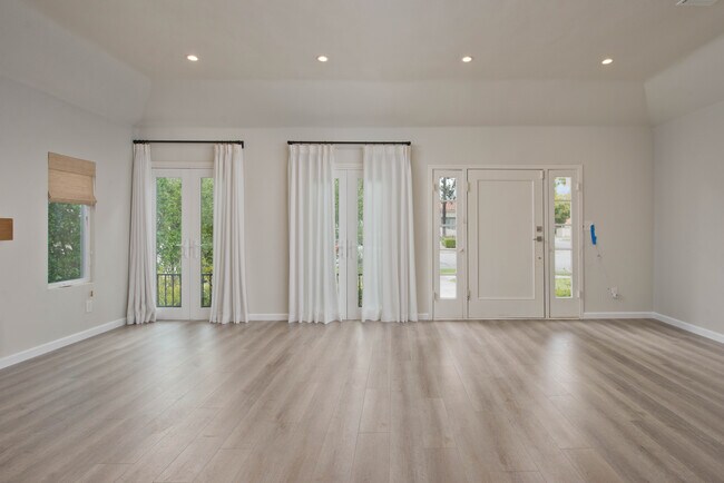 Foto del edificio - 1864 Rose Villa St