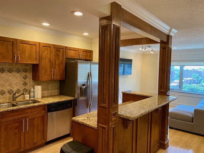 Foto del edificio - 4545 Wornall Rd