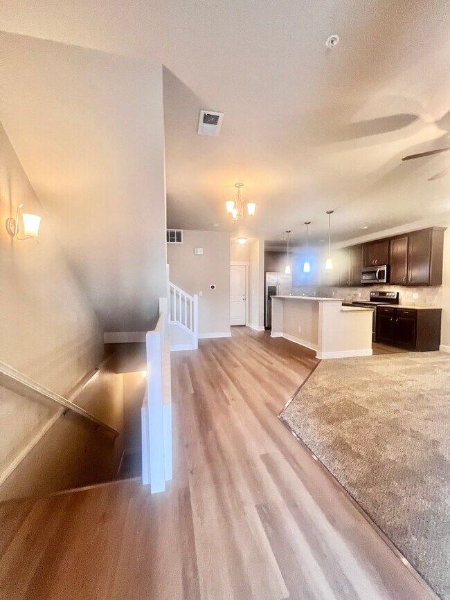 Foto del edificio - 3 bedroom/2.5 bath Condo with attached 2 car garage In Fossil Lake Subdivision in Fort Collins, CO