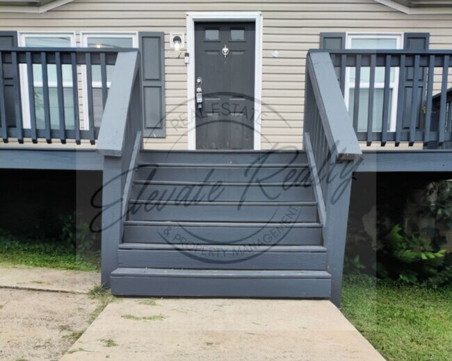 Foto del edificio - Three Bedroom, Ranch Style North Nashville...