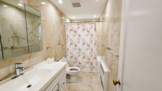 Foto del edificio - 4757 Bedford Ave