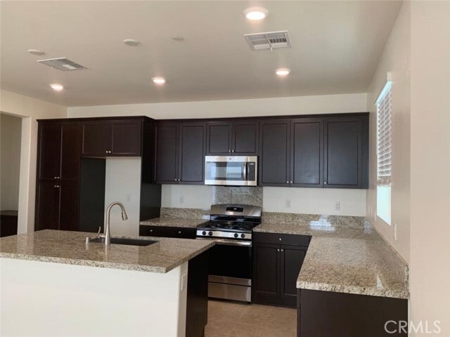 Building Photo - 6025 Sendero Ave