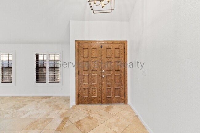 Foto del edificio - 439 E Barbara Dr