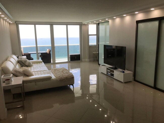 Photo - 3140 S Ocean Dr Apartment