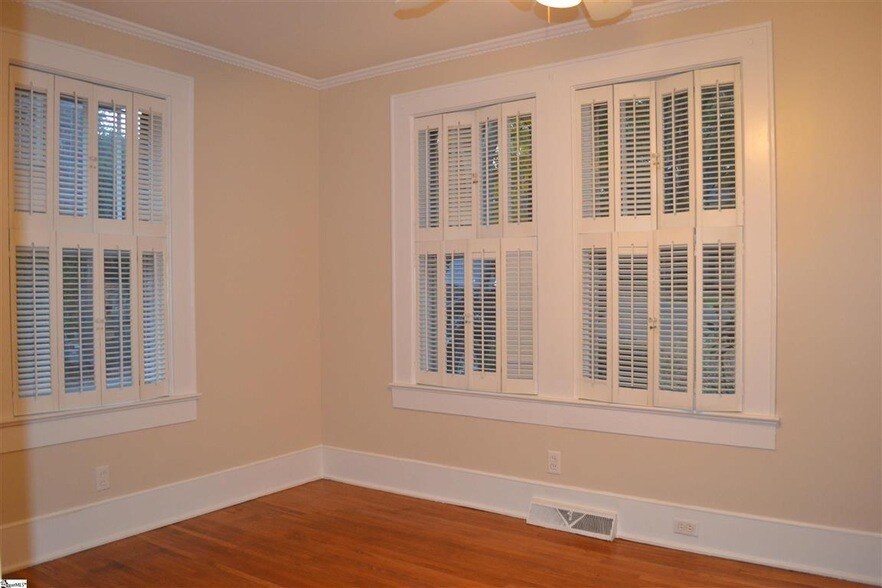 Photo - 40 Lanneau Drive Unit